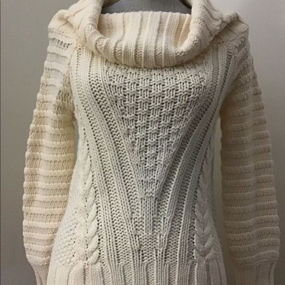 H&M Sweater - Picture 2 of 6